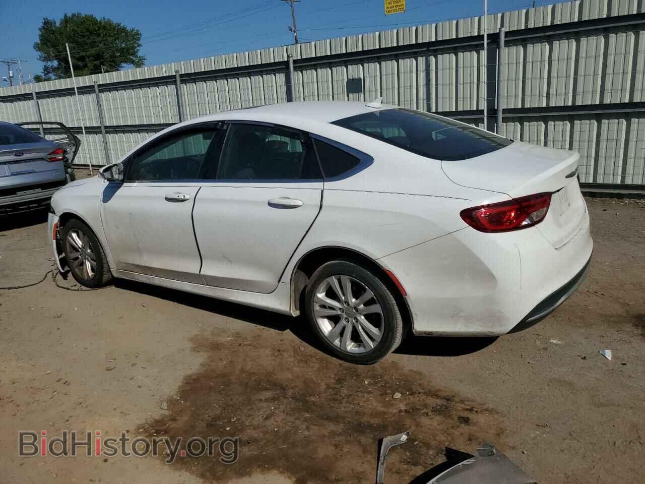 2016 CHRYSLER 200 - VIN: 1C3CCCAB7GN111491 - Фото 2