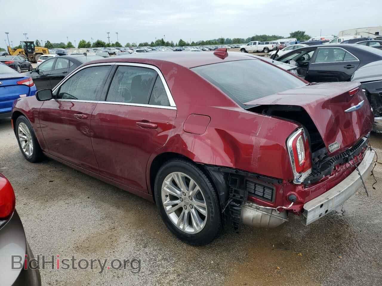 2019 CHRYSLER 300 - VIN: 2C3CCAAGXKH593519 - Фото 2