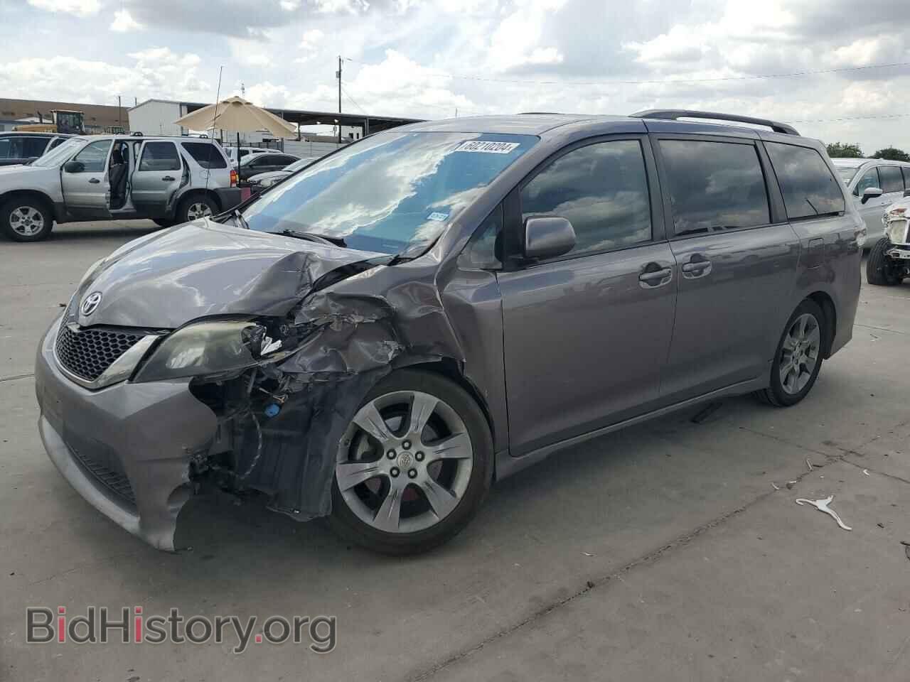 Photo 5TDXK3DC8BS120465 - TOYOTA SIENNA 2011