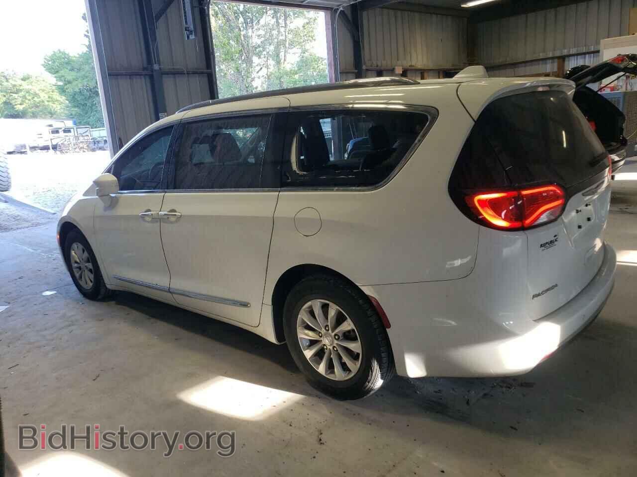2018 CHRYSLER PACIFICA - VIN: 2C4RC1BG5JR277183 - Photo 2