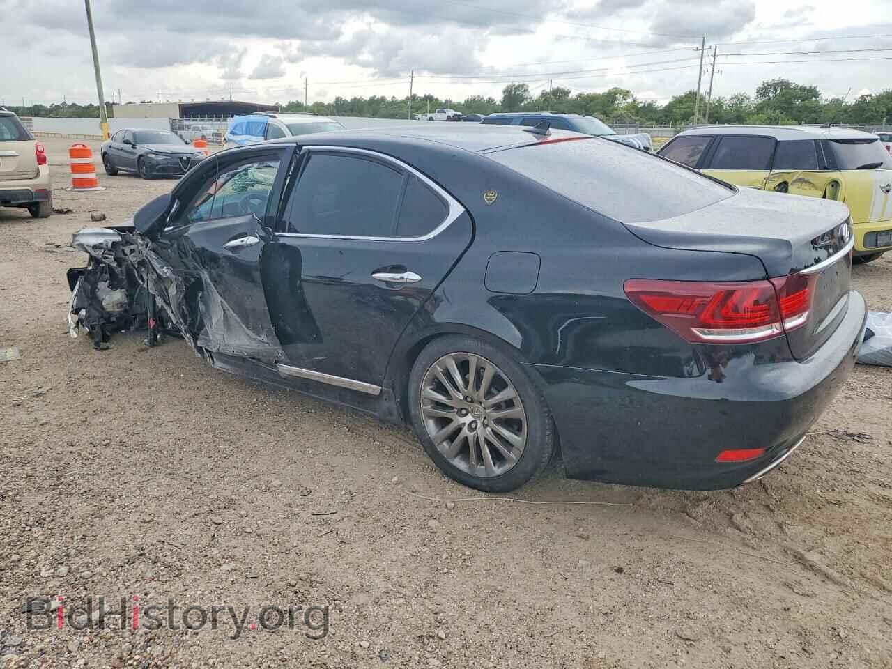 2013 LEXUS LS460 - VIN: JTHBL5EF2D5124482 - Photo 2