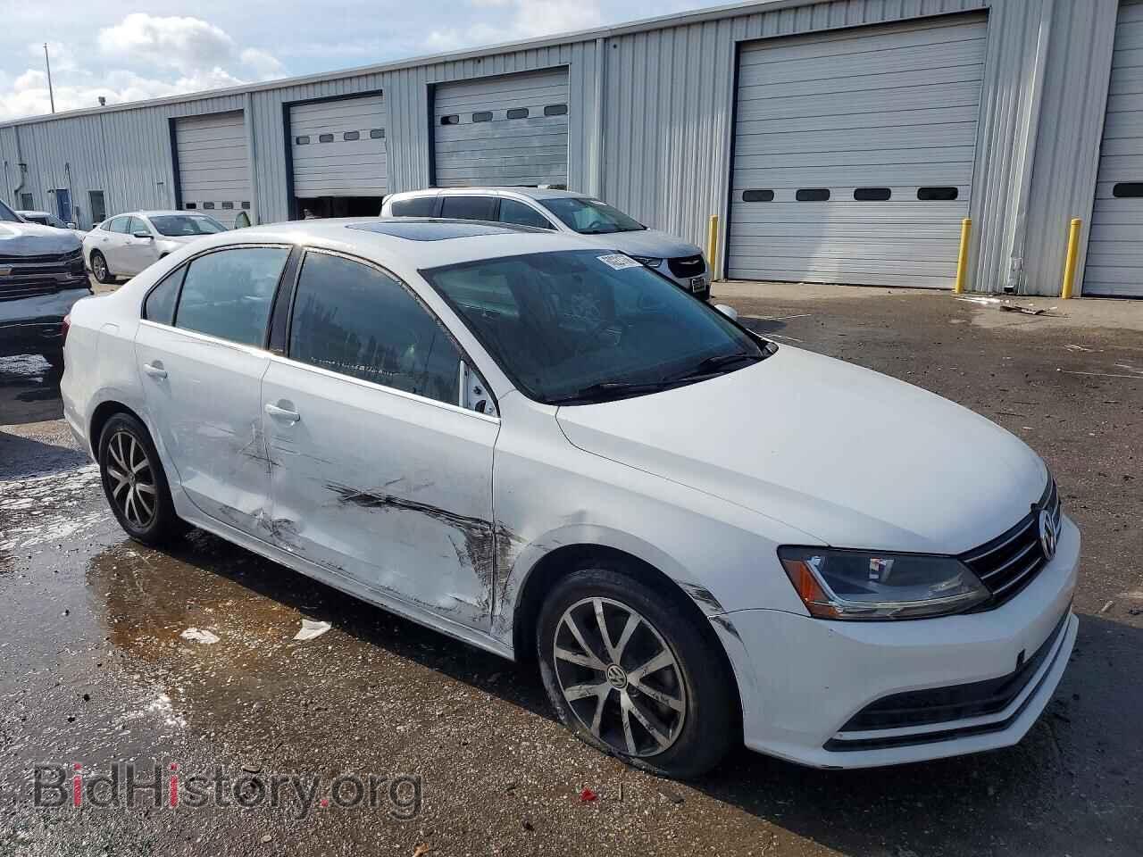 2017 VOLKSWAGEN JETTA - VIN: 3VWDB7AJ1HM330103 - Photo 4