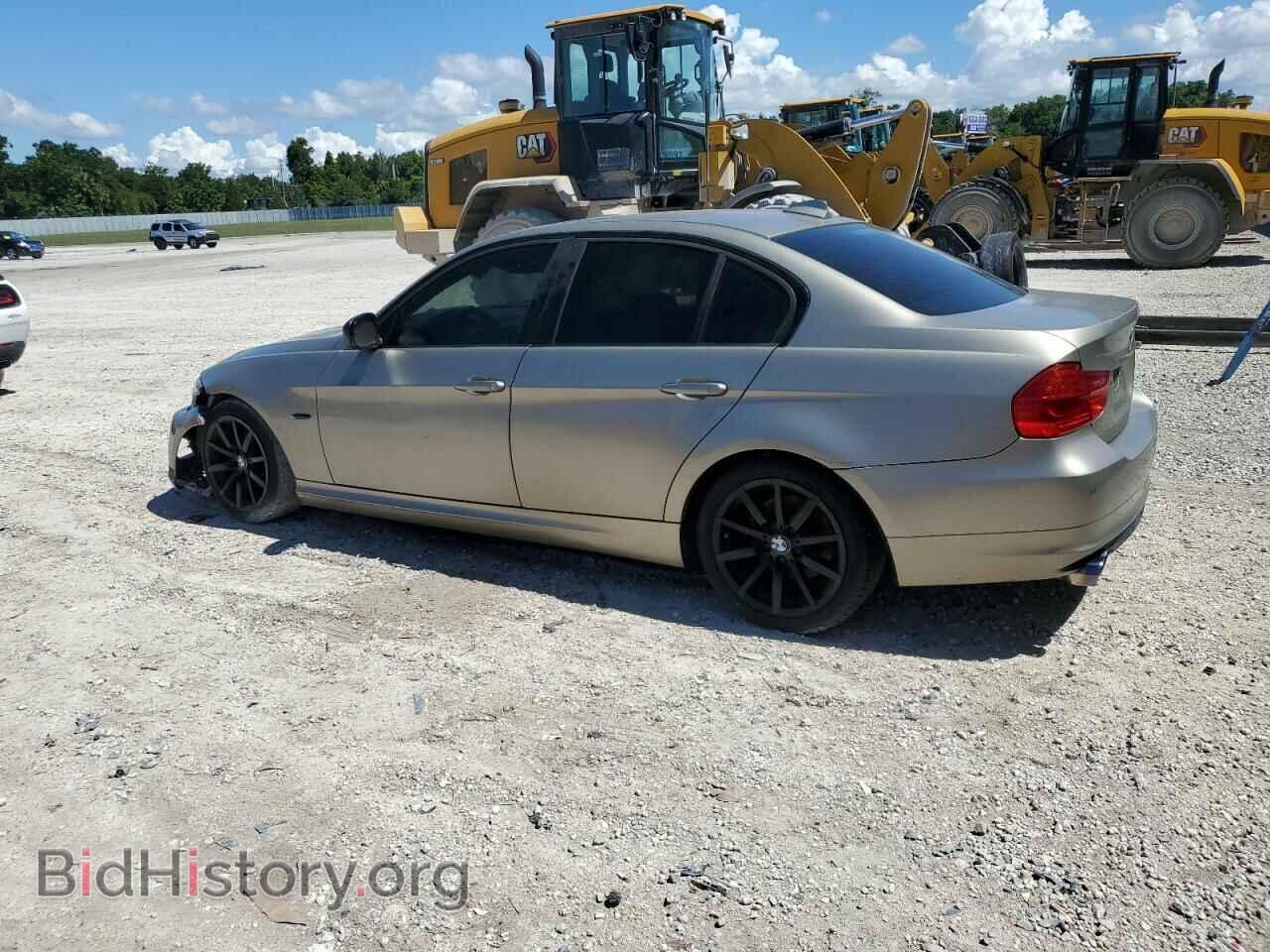 2009 BMW 3 SERIES - VIN: WBAPH73529E128714 - Фото 2