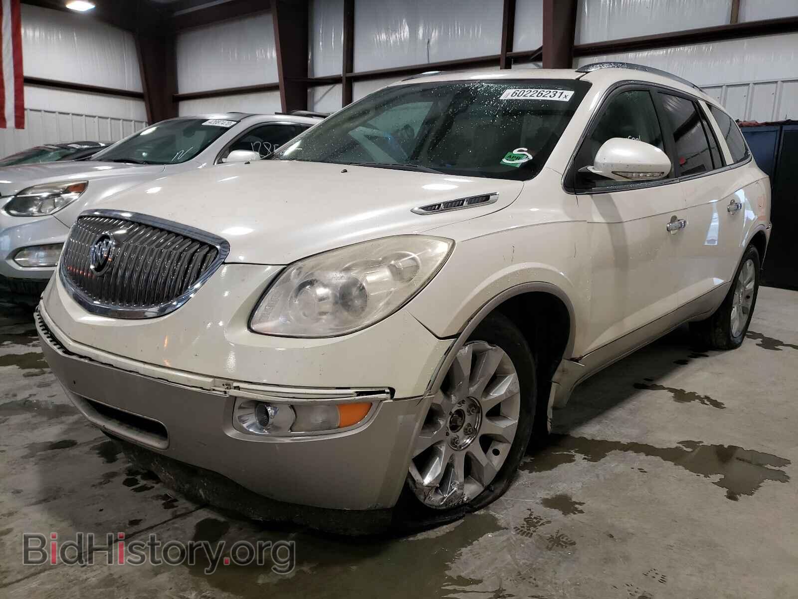 2011 BUICK ENCLAVE - VIN: 5GAKRCED9BJ379879 - Фото 2