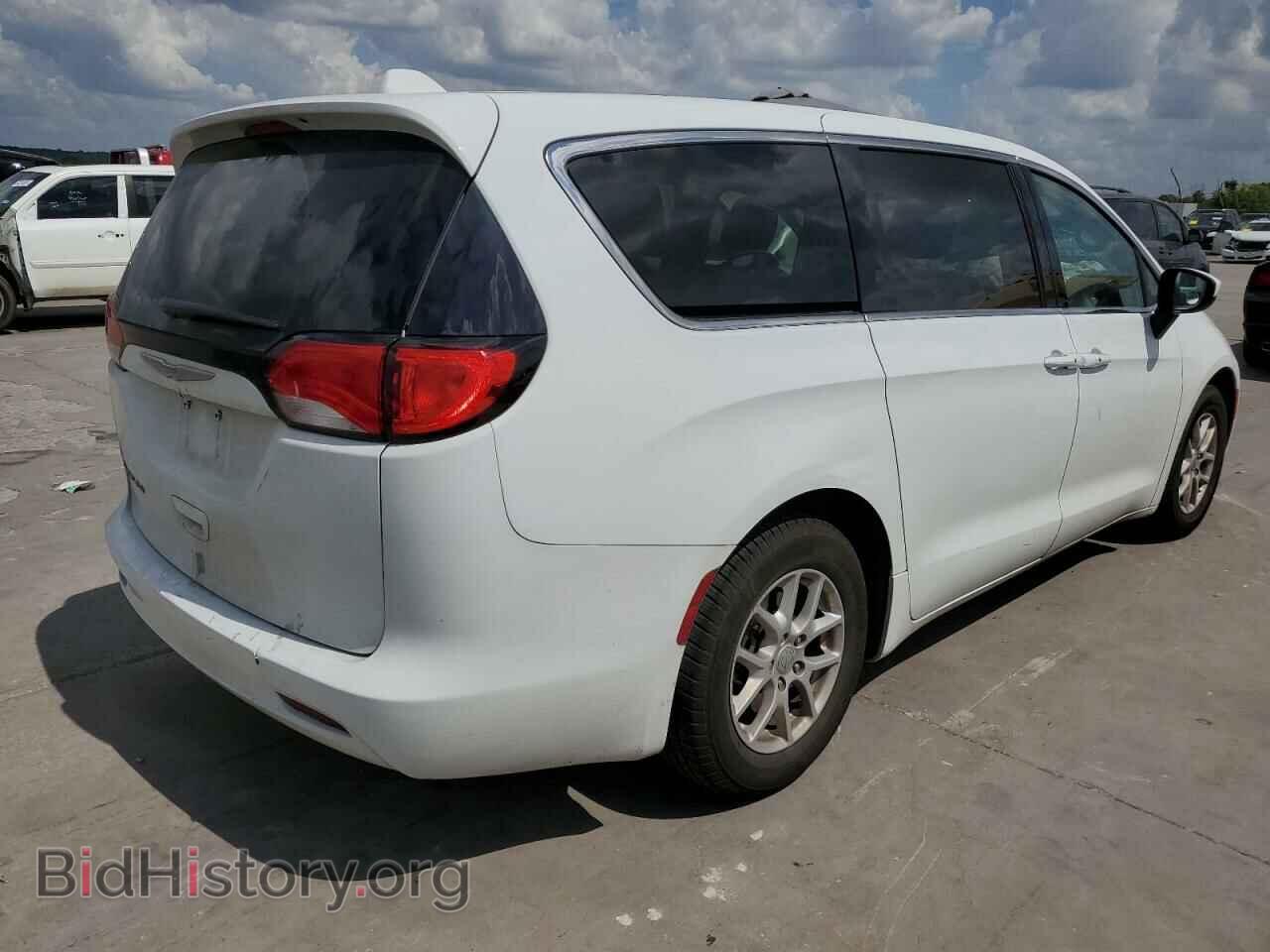 2017 CHRYSLER PACIFICA - VIN: 2C4RC1DGXHR565904 - Фото 3