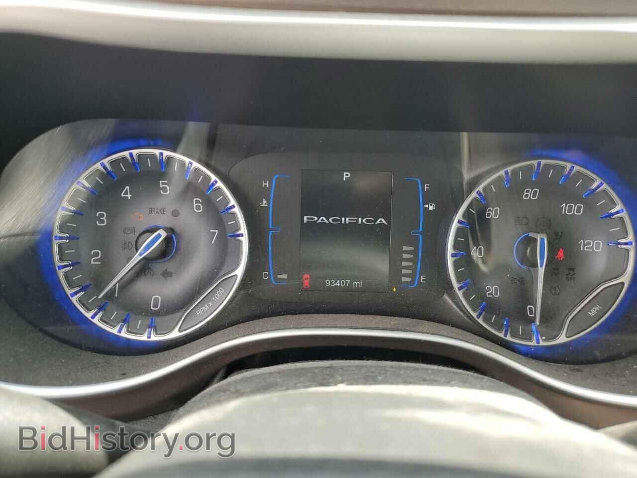 2017 CHRYSLER PACIFICA - VIN: 2C4RC1DGXHR565904 - Фото 9