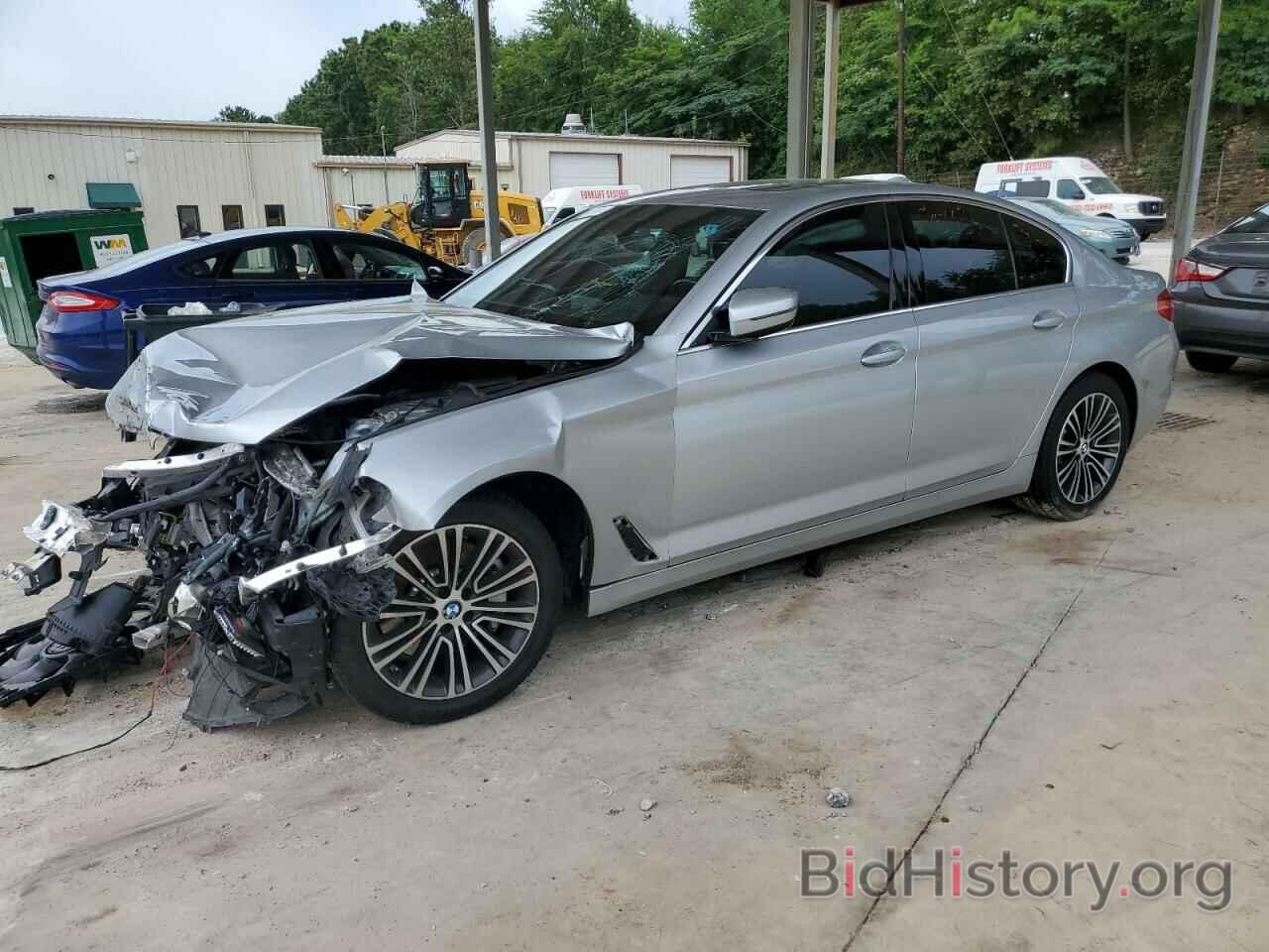 Photo WBAJA5C53KWW06234 - BMW 5 SERIES 2019