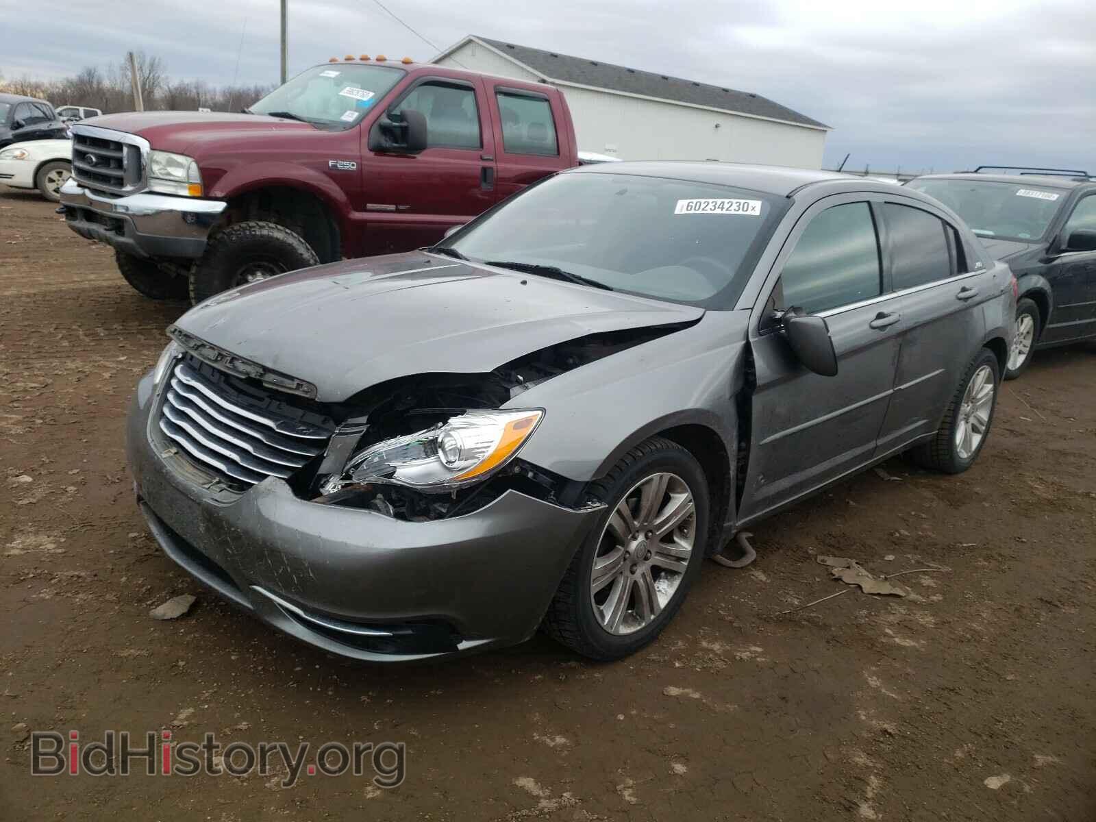 2012 CHRYSLER 200 - VIN: 1C3CCBAB3CN208224 - Фото 2