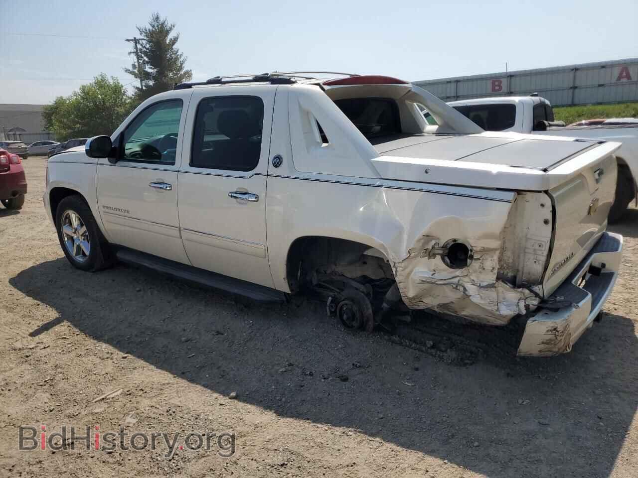 2013 CHEVROLET AVALANCHE - VIN: 3GNTKGE76DG112784 - Фото 2