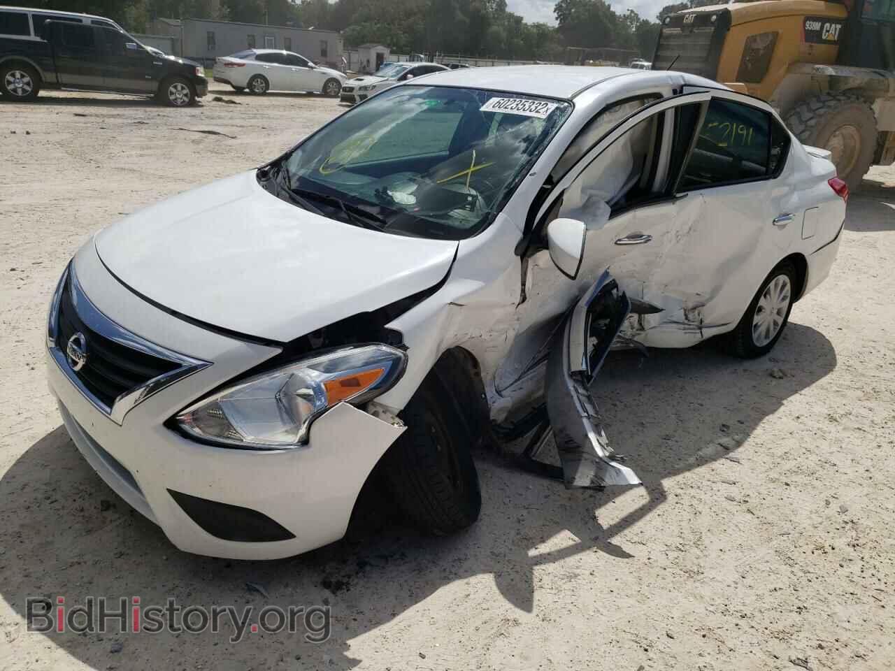 2018 NISSAN VERSA - VIN: 3N1CN7AP1JL879812 - Фото 2