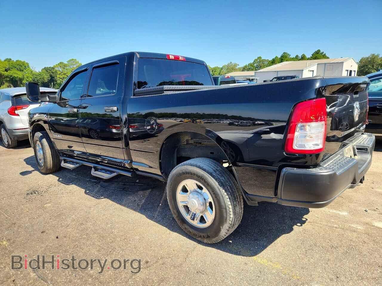 2021 RAM 2500 - VIN: 3C6UR5CL0MG559213 - Photo 2