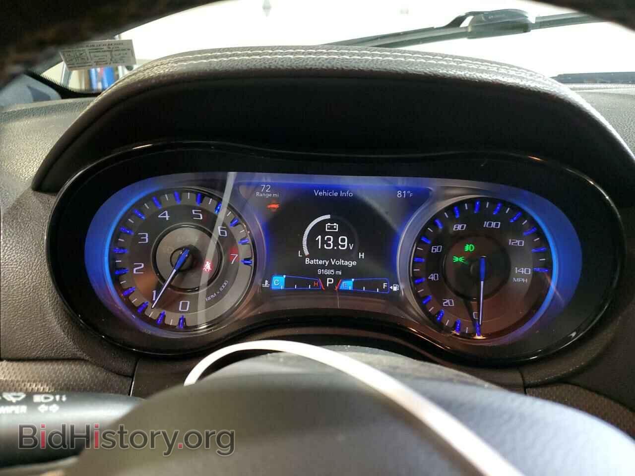 2015 CHRYSLER 300 - VIN: 2C3CCAGG1FH887453 - Фото 9