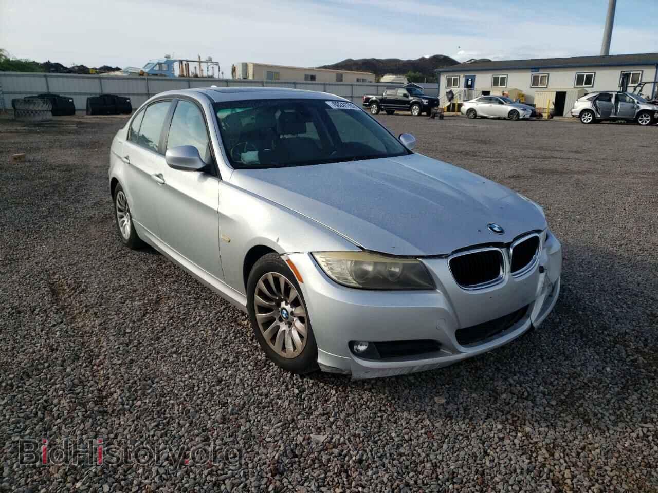 Фотография WBAPH77529NL82255 - BMW 3 SERIES 2009