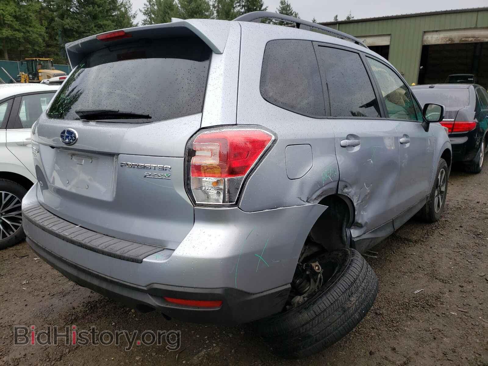 2017 SUBARU FORESTER - VIN: JF2SJAEC5HH411651 - Фото 4