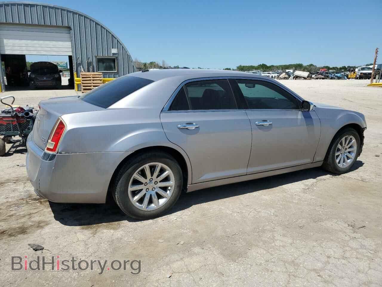 2013 CHRYSLER 300 - VIN: 2C3CCAETXDH657374 - Фото 3