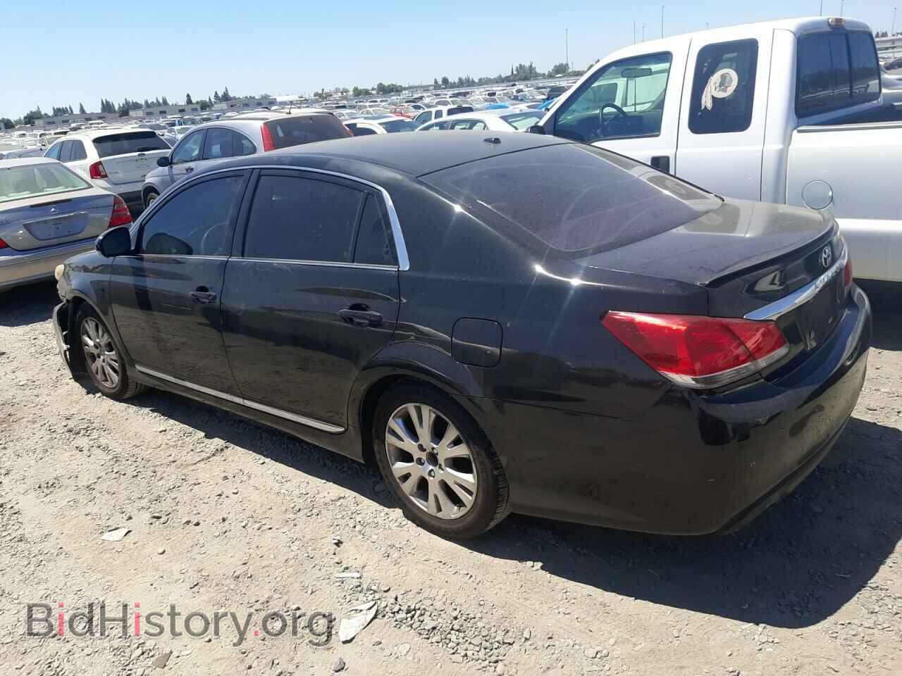 2011 TOYOTA AVALON - VIN: 4T1BK3DB3BU413005 - Фото 2