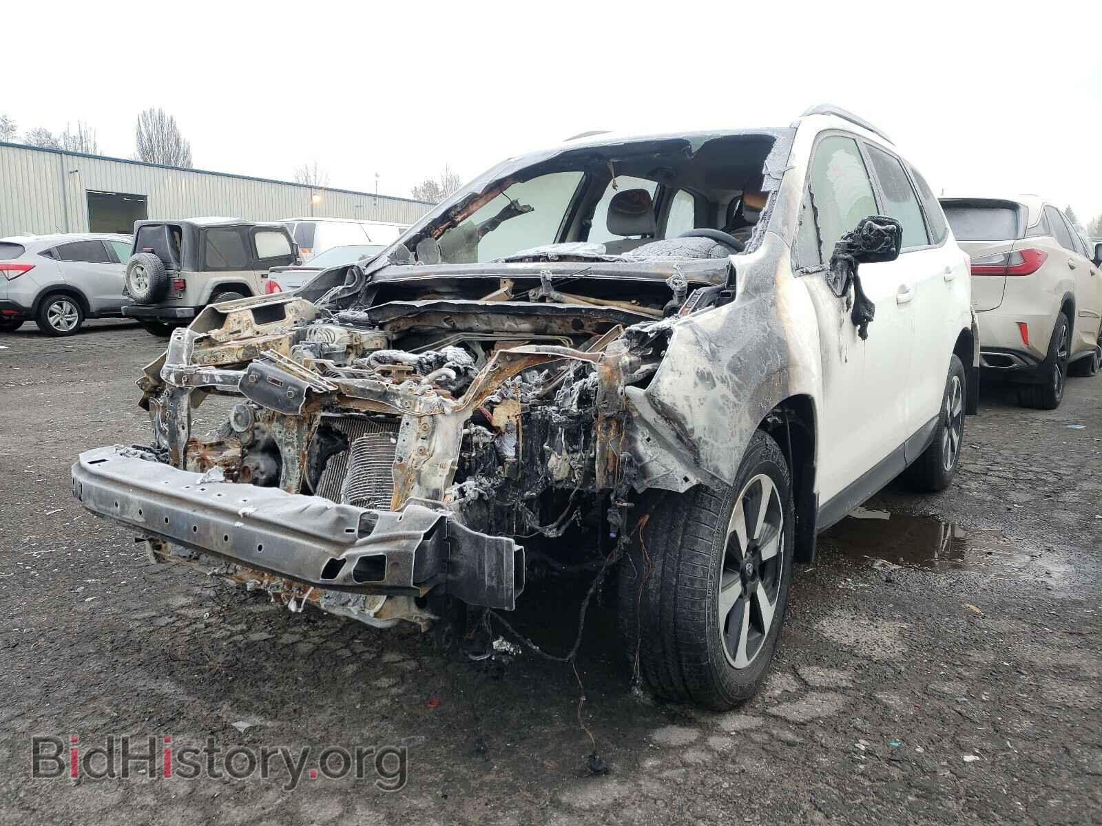 2017 SUBARU FORESTER - VIN: JF2SJABC1HH419928 - Фото 2