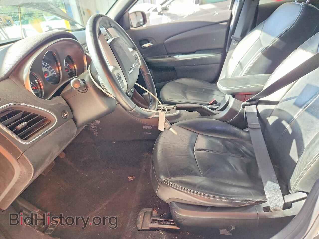 2011 CHRYSLER 200 - VIN: 1C3BC2FGXBN618565 - Photo 7