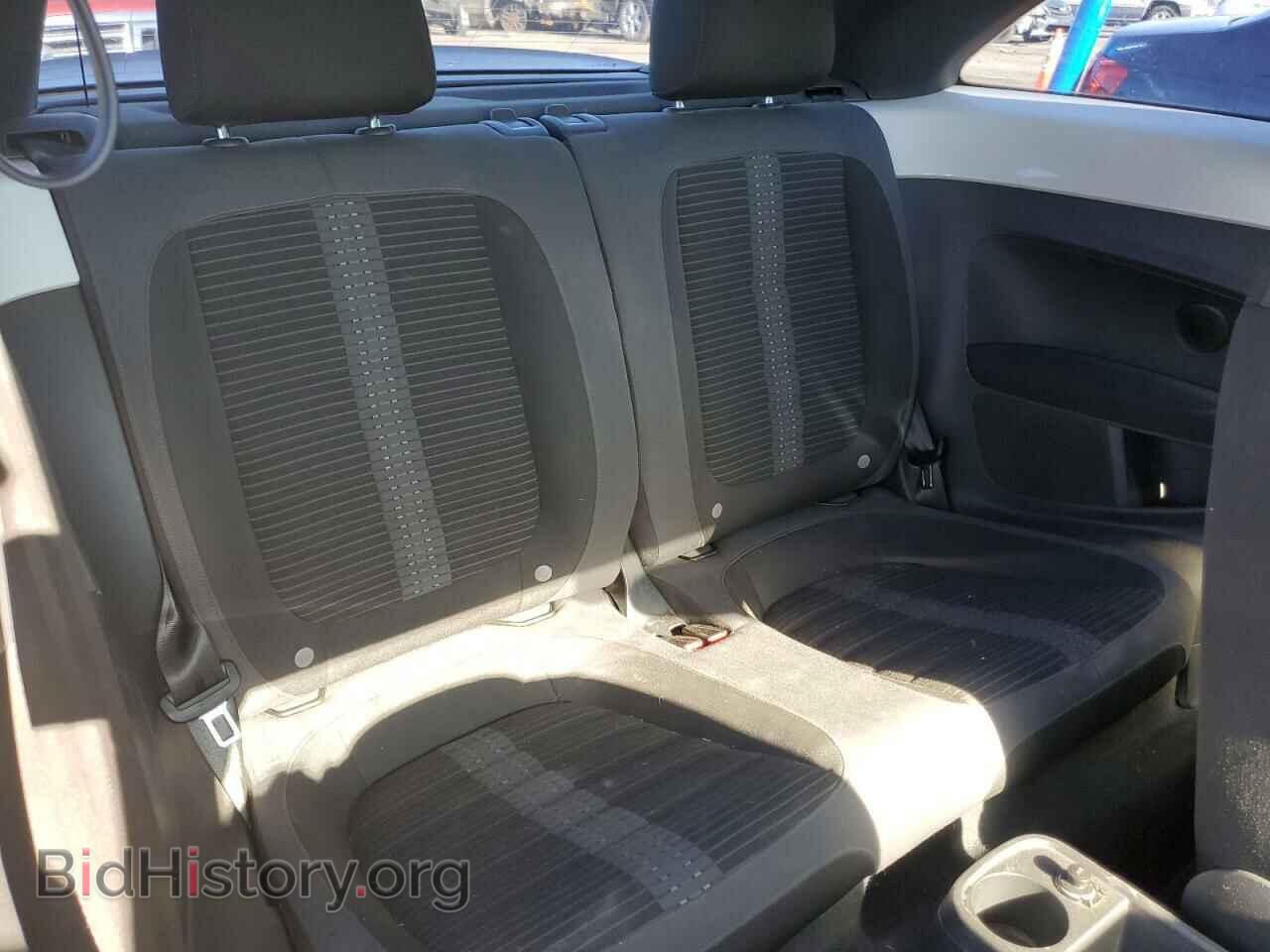 2012 VOLKSWAGEN BEETLE - VIN: 3VWVA7AT5CM606316 - Фото 6