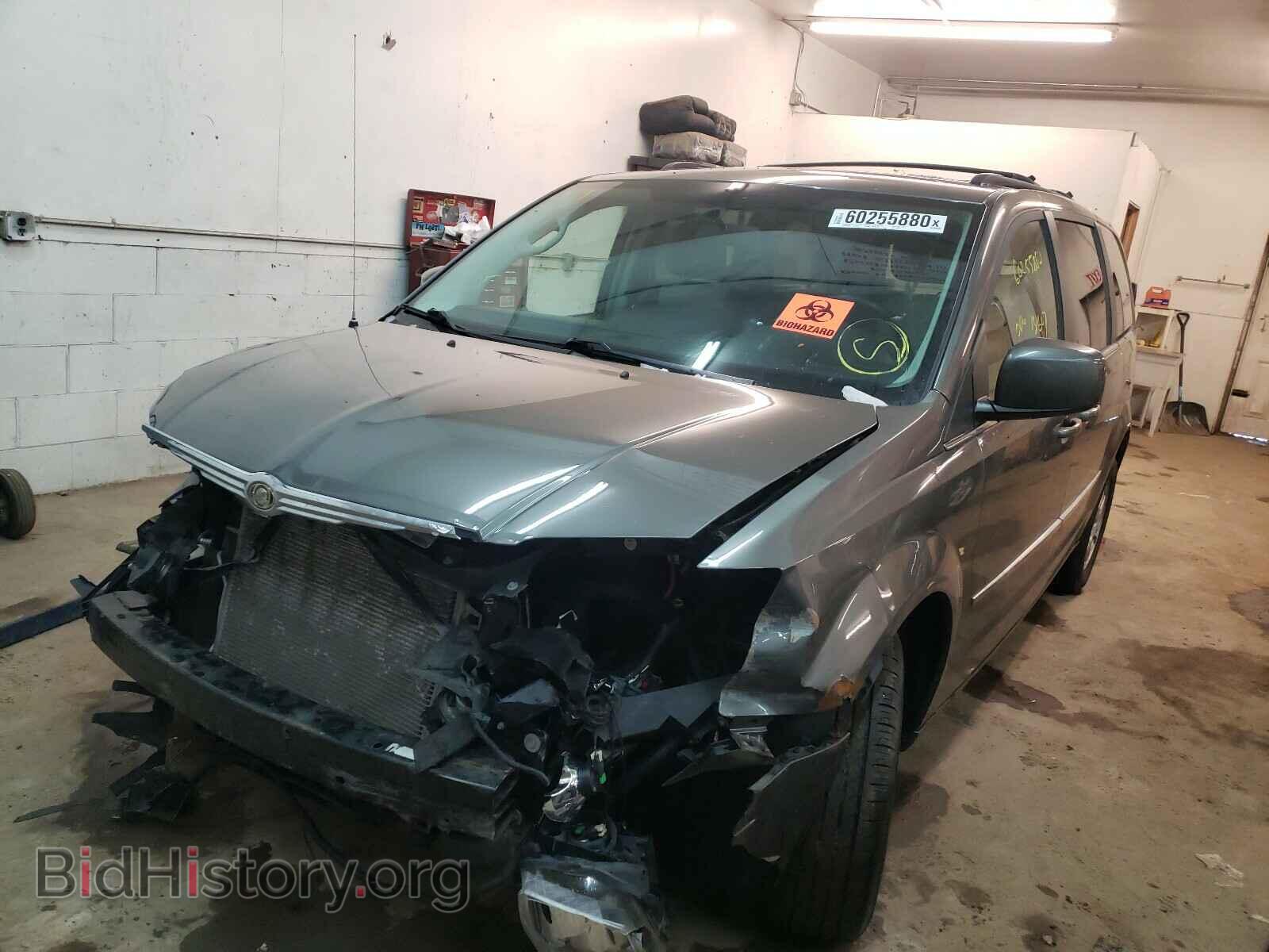 2010 CHRYSLER MINIVAN - VIN: 2A4RR8D12AR428216 - Фото 2