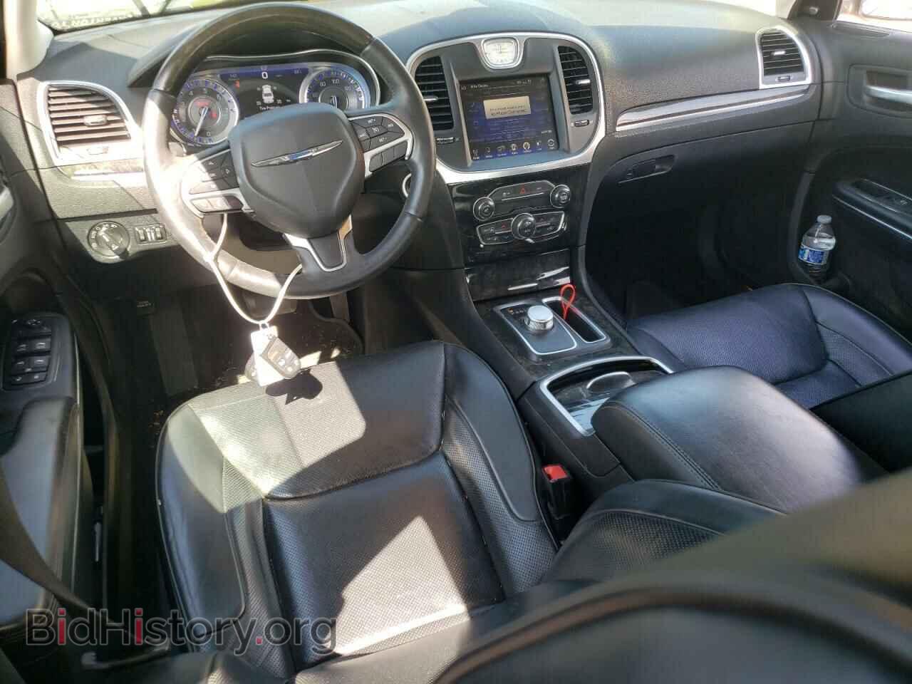 2016 CHRYSLER 300 - VIN: 2C3CCAKG2GH208508 - Фото 8