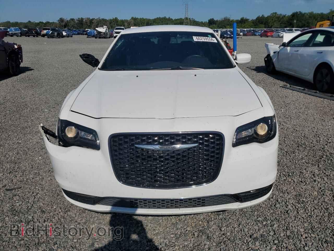 2019 CHRYSLER 300 - VIN: 2C3CCABG3KH708122 - Photo 5