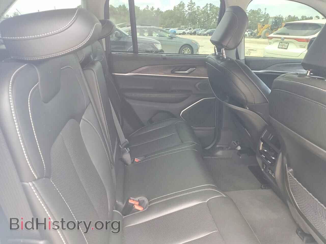 2024 JEEP CHEROKEE - VIN: 1C4RJGBGXRC718061 - Фото 11