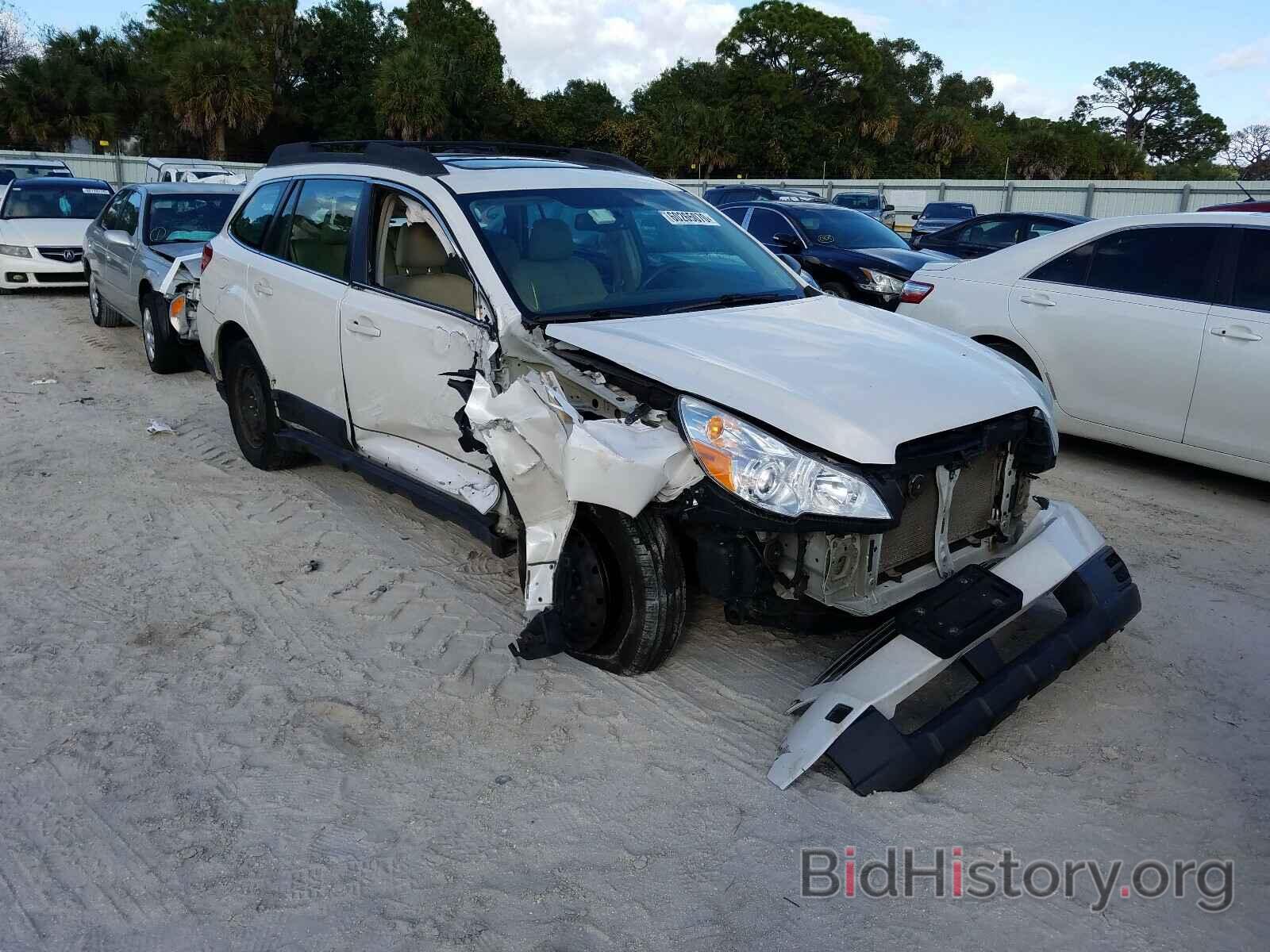 Photo 4S4BRBAC1B3364136 - SUBARU OUTBACK 2011