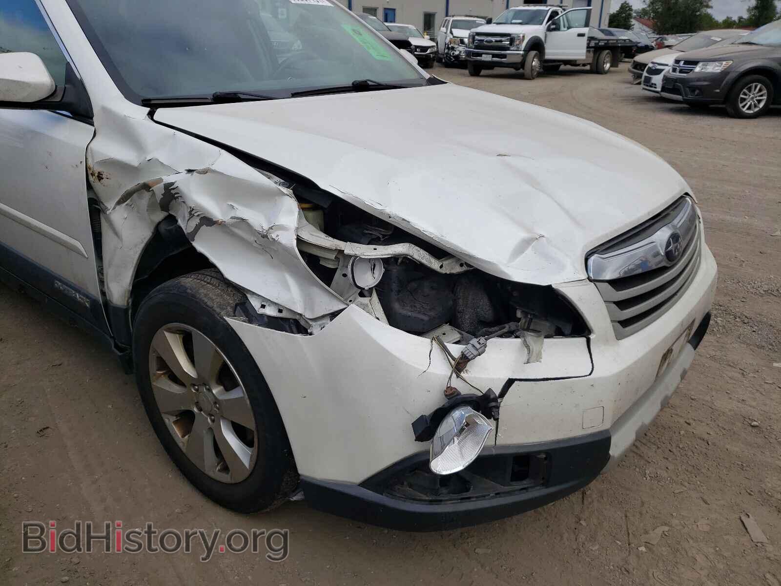 2011 SUBARU OUTBACK - VIN: 4S4BRDKC8B2387039 - Photo 9
