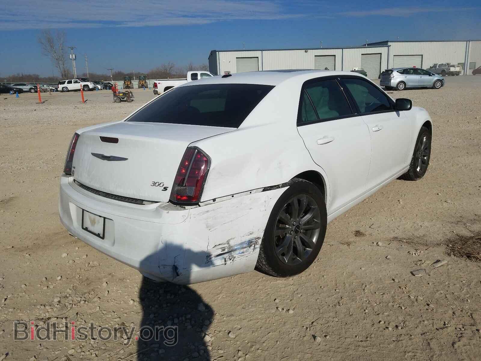 2014 CHRYSLER 300 - VIN: 2C3CCAGG2EH311966 - Фото 4