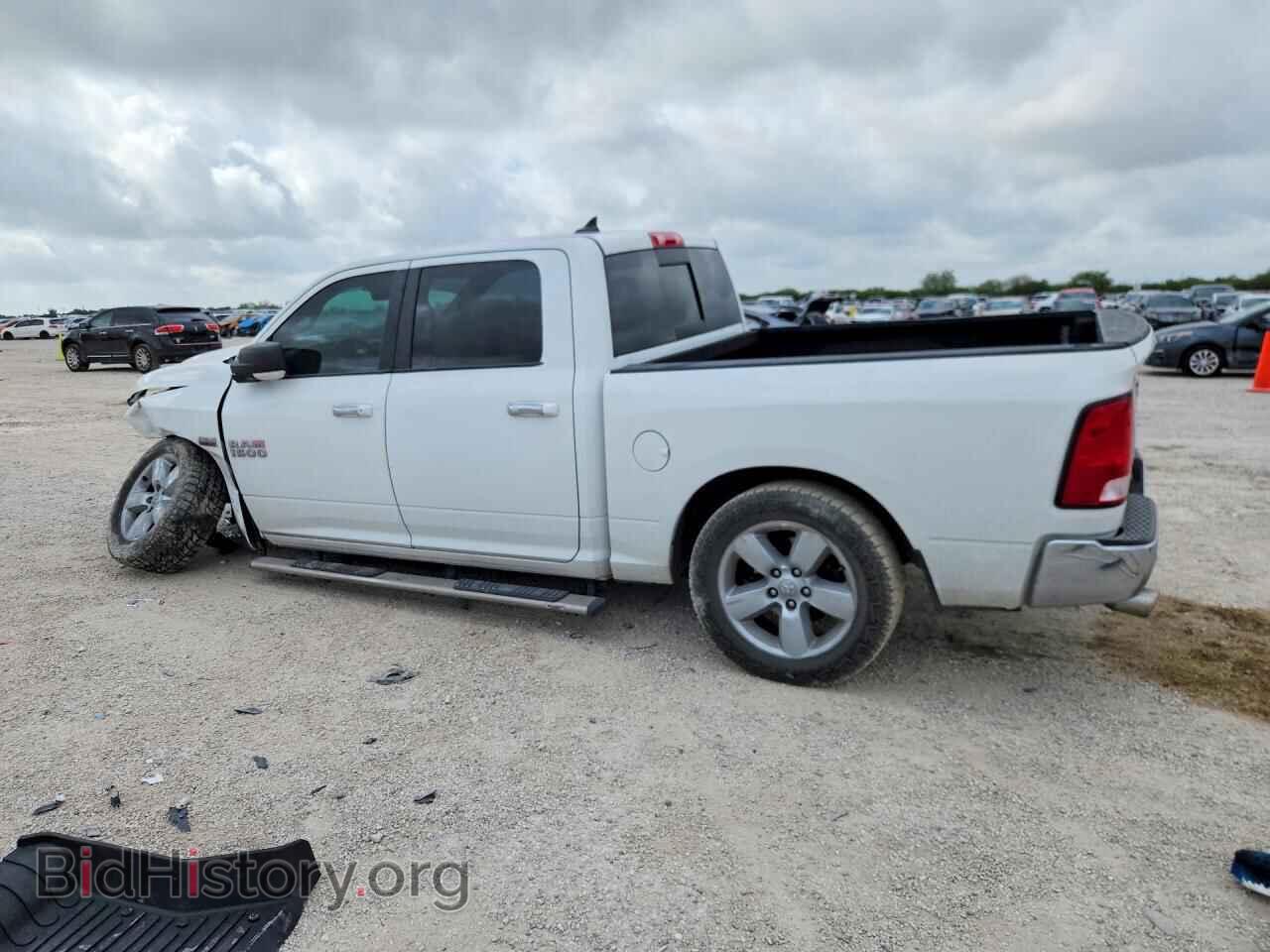 2017 RAM 1500 - VIN: 1C6RR7LT3HS594022 - Photo 2