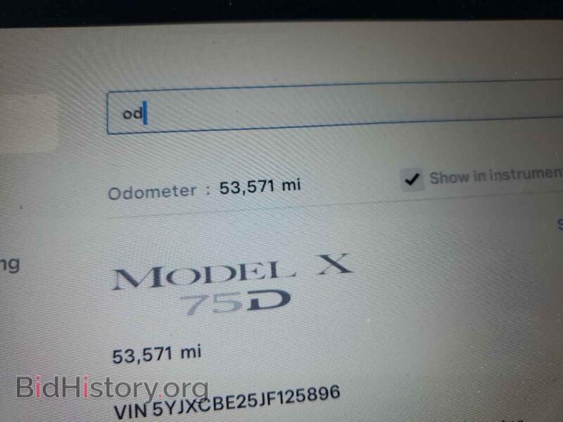 2018 Tesla MODEL X (VIN 5YJXCBE25JF125896) — photo 9 of 13