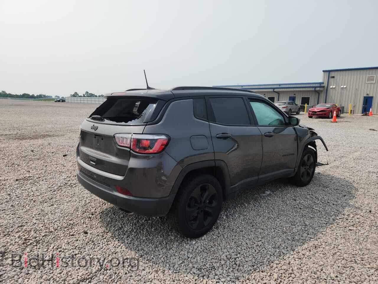 2018 JEEP COMPASS - VIN: 3C4NJCBB1JT407929 - Фото 3