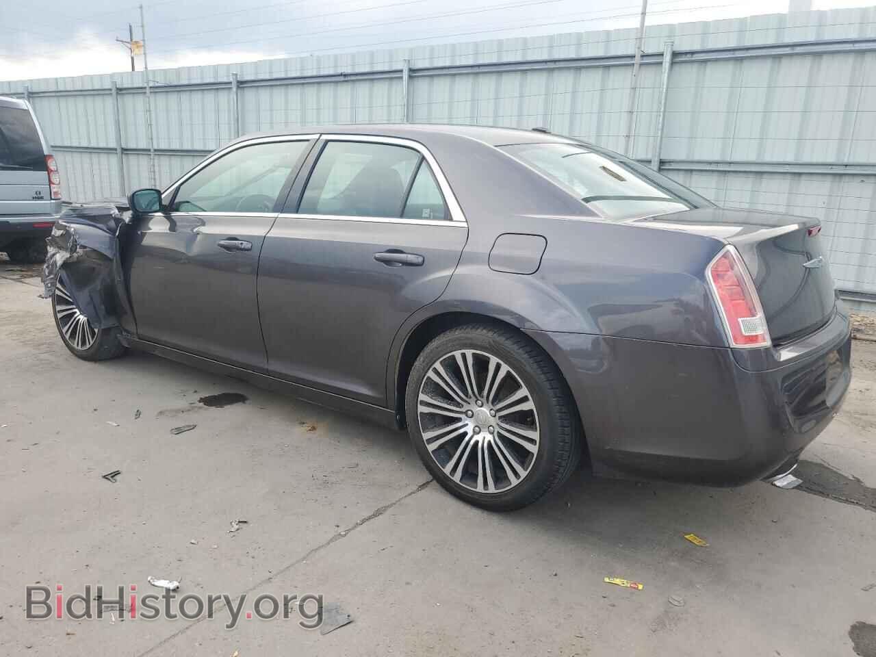 2013 CHRYSLER 300 - VIN: 2C3CCABG6DH732840 - Фото 2