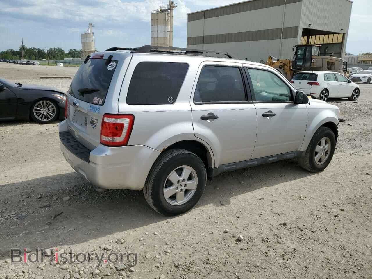 2010 FORD ESCAPE - VIN: 1FMCU0D76AKA32882 - Фото 3