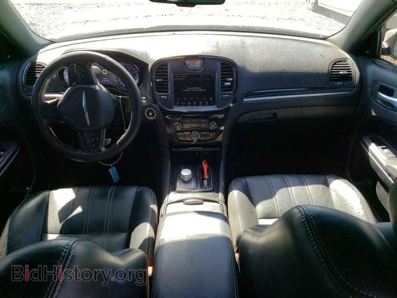 2018 CHRYSLER 300 - VIN: 2C3CCABG0JH313930 - Фото 8