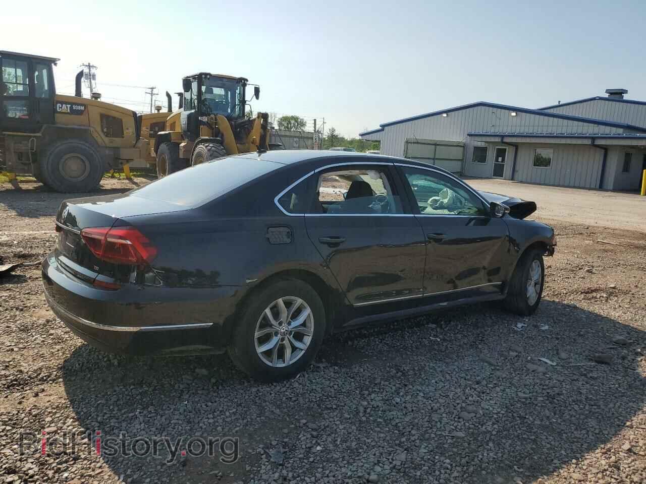 2017 VOLKSWAGEN PASSAT - VIN: 1VWAT7A35HC063566 - Фото 3