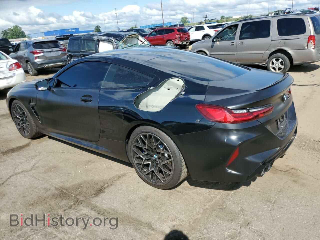 2020 BMW M8 - VIN: WBSAE0C04LBM08343 - Фото 2