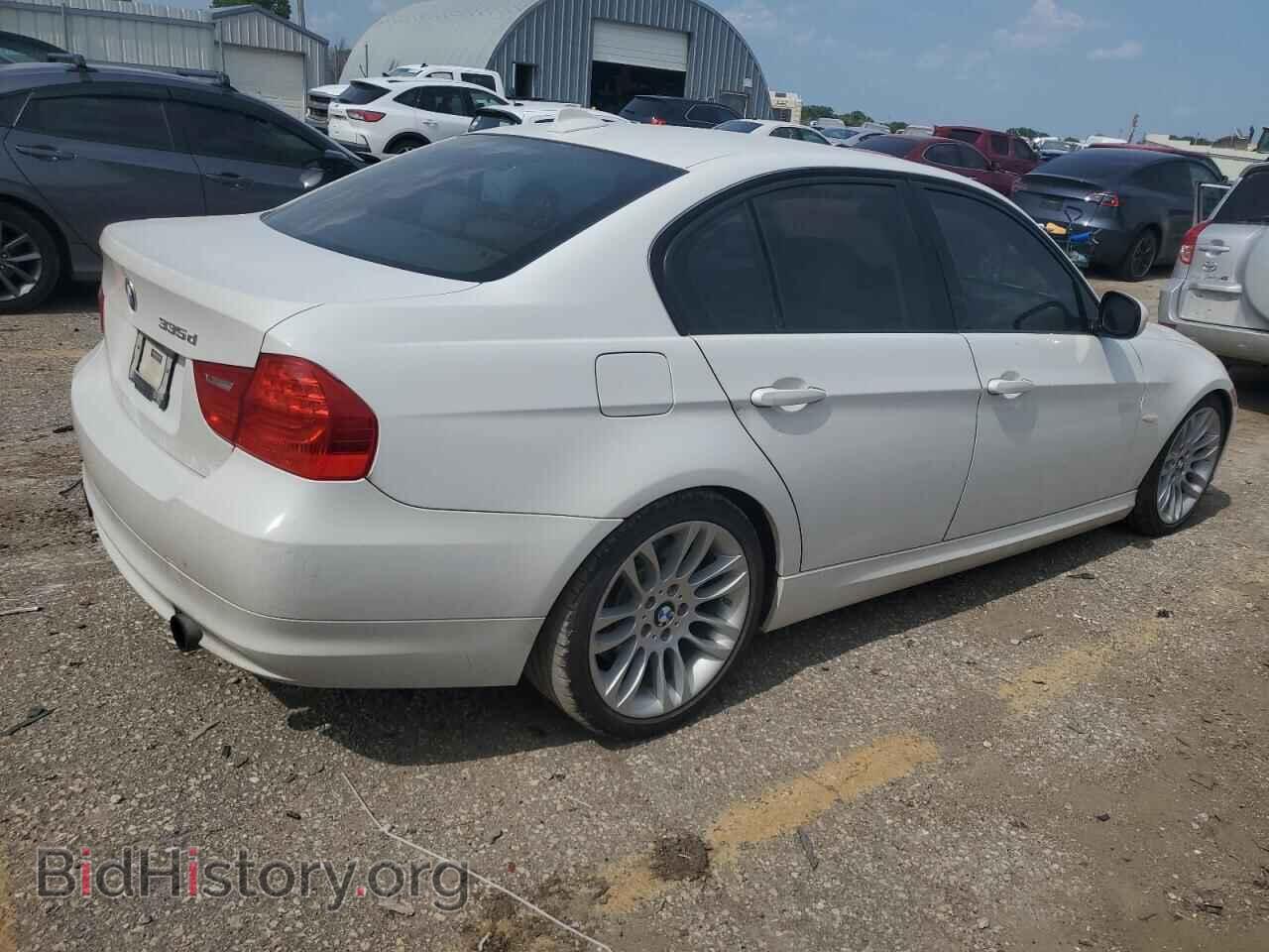 2011 BMW 3 SERIES - VIN: WBAPN7C55BA949635 - Фото 3