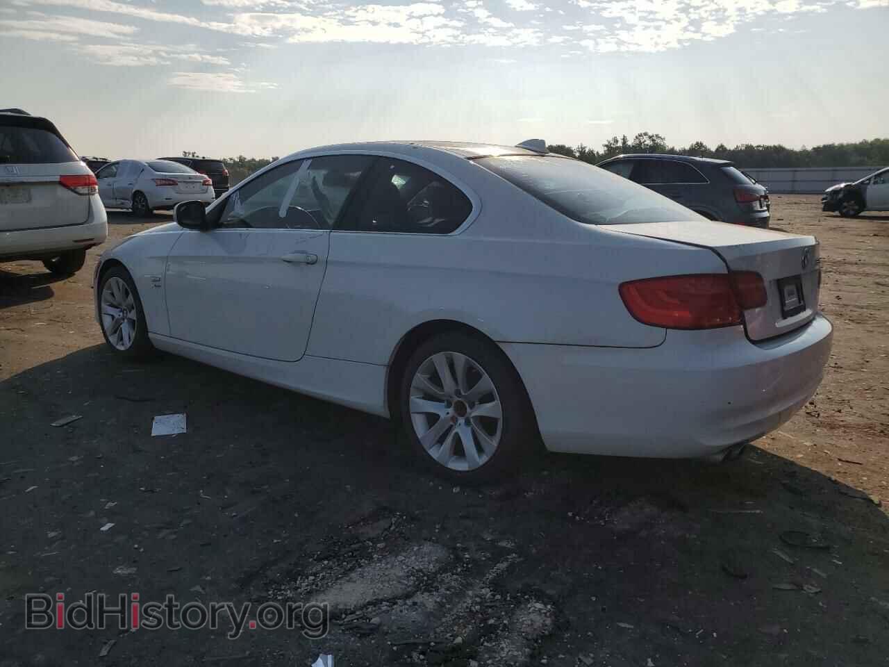 2011 BMW 3 SERIES - VIN: WBAKF5C59BE587040 - Фото 2