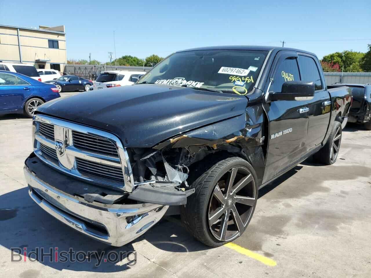 2011 DODGE RAM 1500 - VIN: 1D7RB1CT2BS599381 - Фото 2