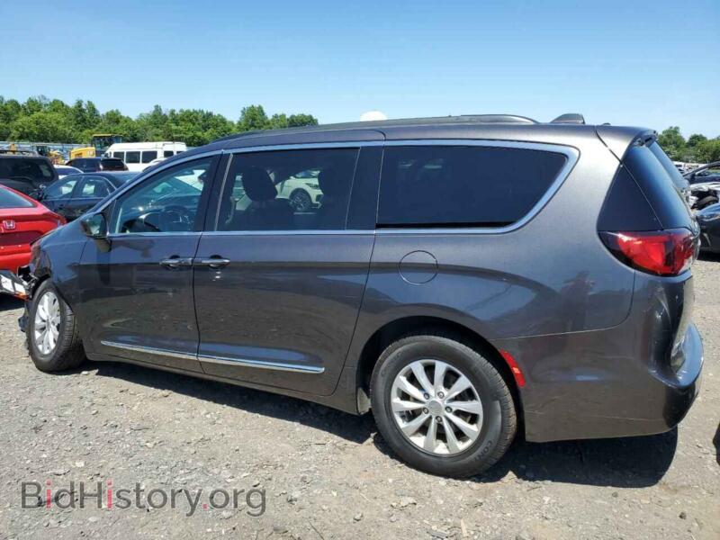 2017 Chrysler PACIFICA (VIN 2C4RC1BG4HR785400) — photo 2 of 13