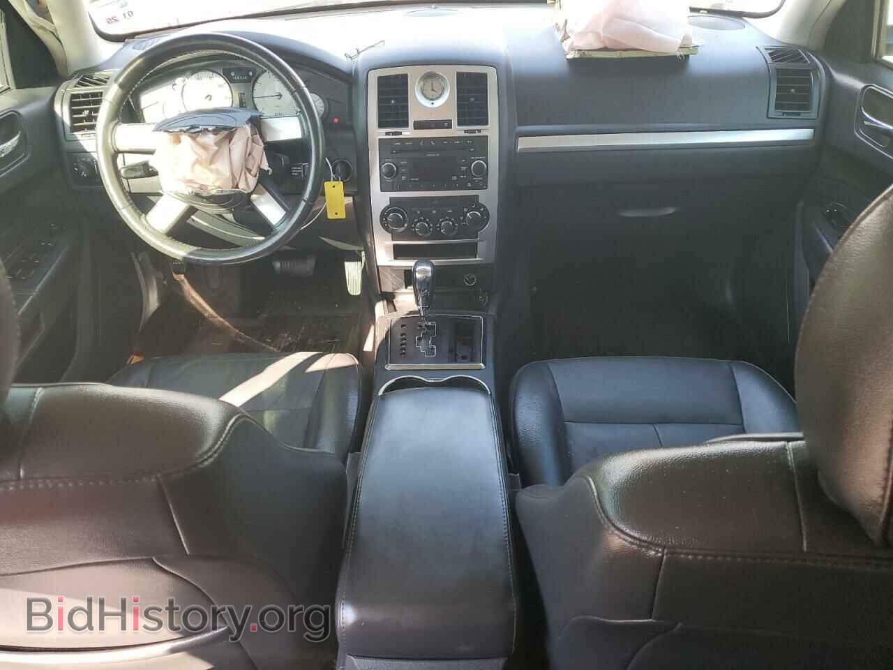2010 CHRYSLER 300 - VIN: 2C3CA5CV8AH284509 - Фото 8