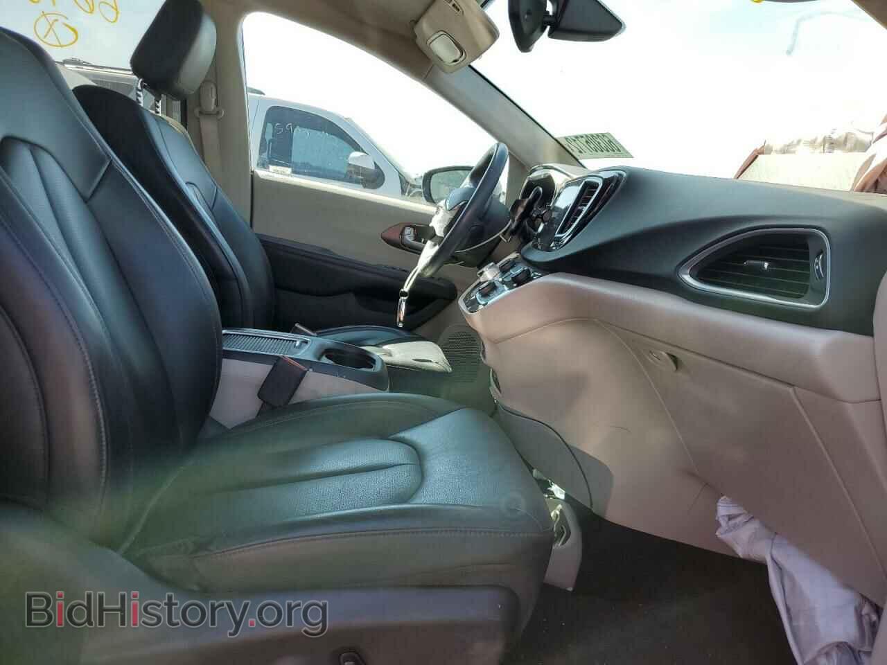 2017 CHRYSLER PACIFICA - VIN: 2C4RC1EG8HR669855 - Photo 5
