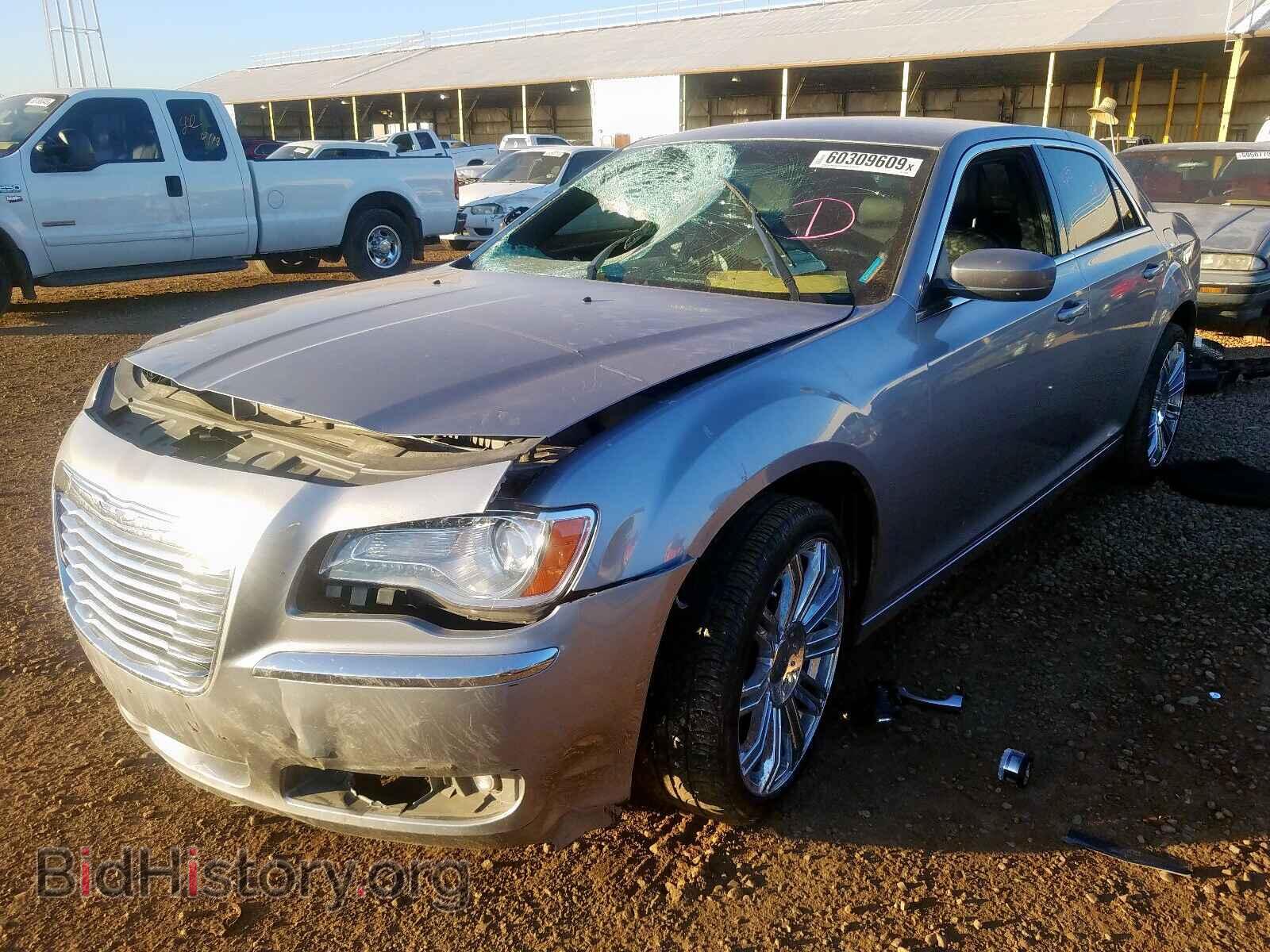 2014 CHRYSLER 300 - VIN: 2C3CCARG2EH341806 - Фото 2
