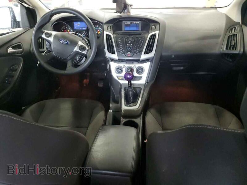 2012 Ford FOCUS (VIN 1FAHP3F20CL451852) — photo 8 of 12