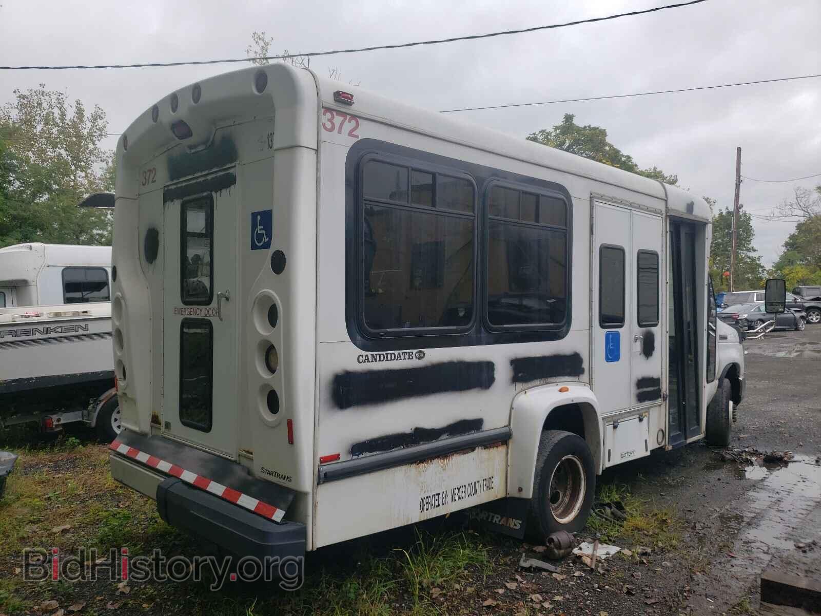 2011 FORD ECONOLINE - VIN: 1FDEE3FS8BDA63534 - Photo 4