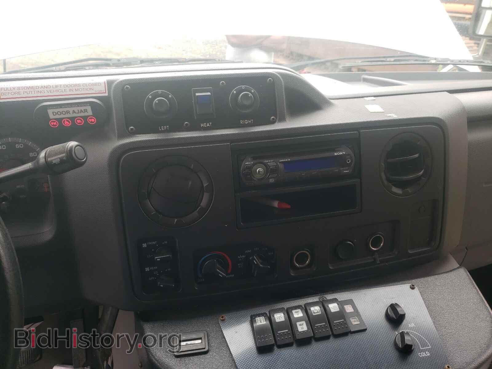 2011 FORD ECONOLINE - VIN: 1FDFE4FS9BDB00570 - Photo 9