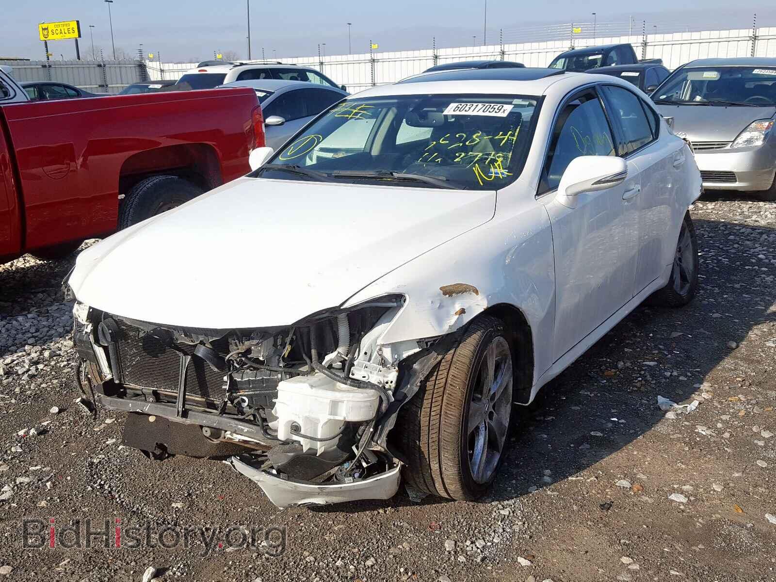 2011 LEXUS IS - VIN: JTHBF5C24B5145564 - Фото 2