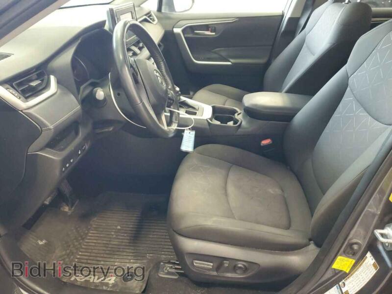 2020 Toyota RAV4 (VIN JTMP1RFV4LD050061) — фото 7 из 15